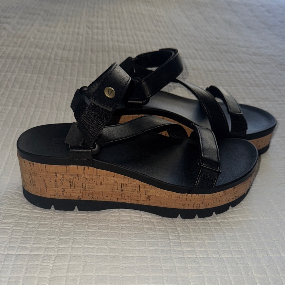 Reef Black Women's Platform Sandals